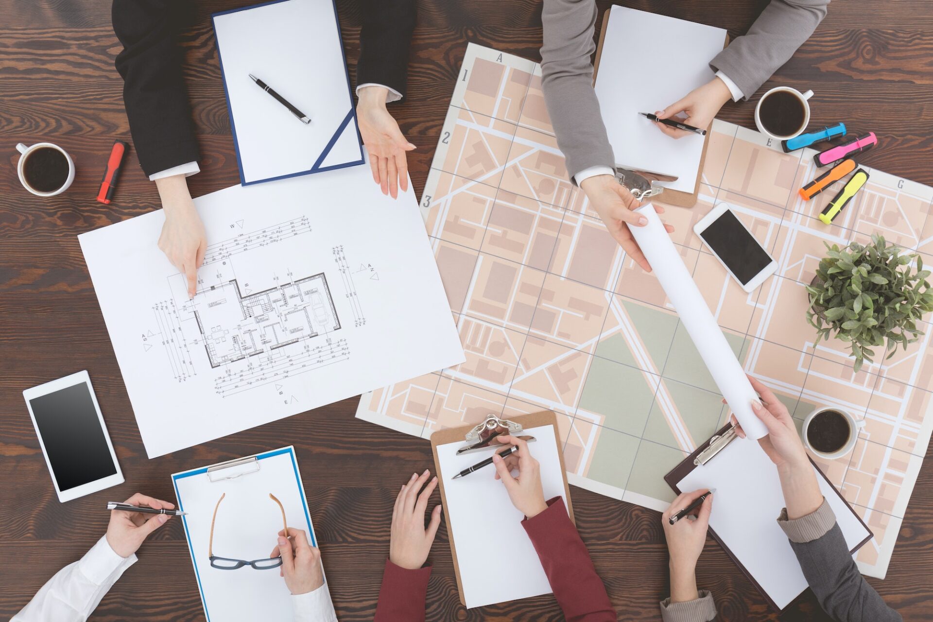 Zalety korzystania z projektantów stron internetowych w Warszawie